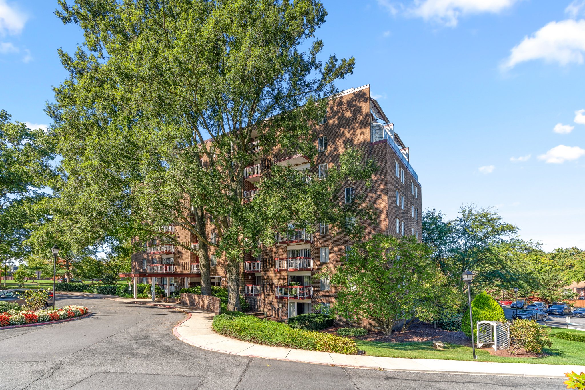 05. Front exterior .jpg