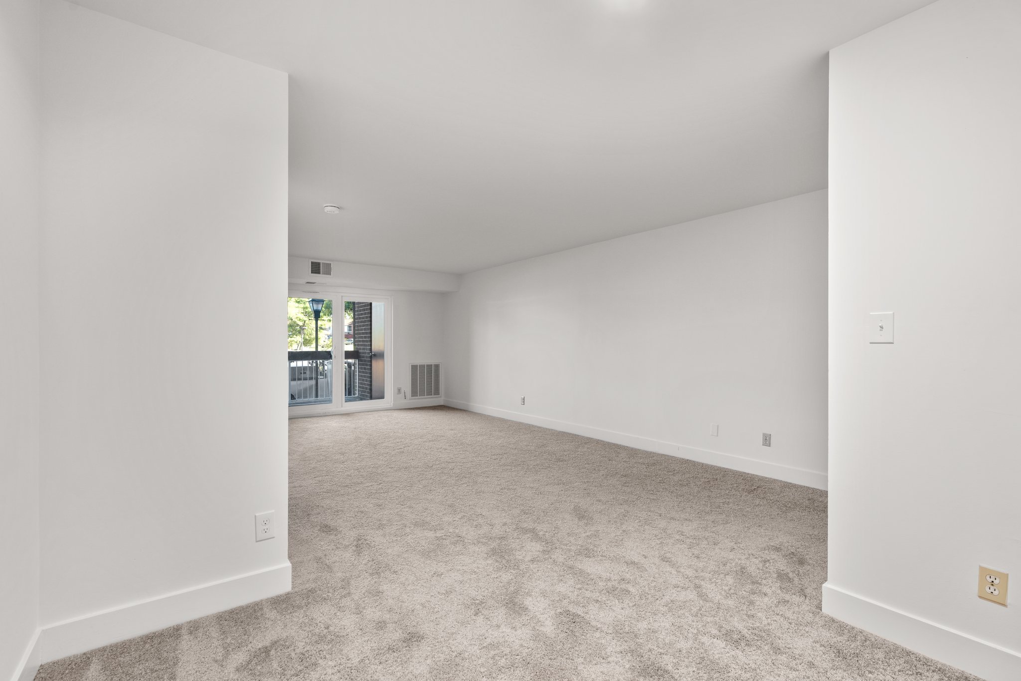 14. Living_Dining.jpg