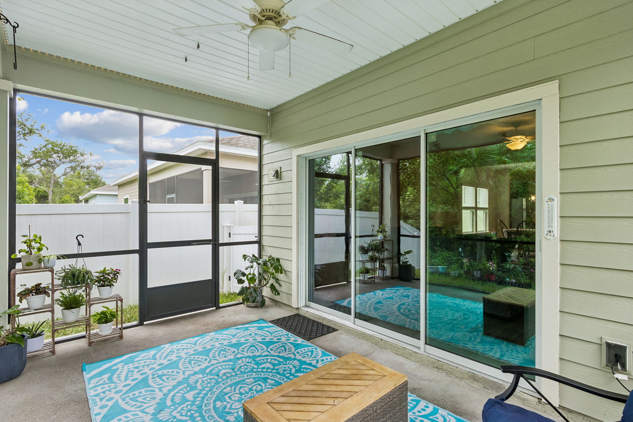 Screened-in Porch