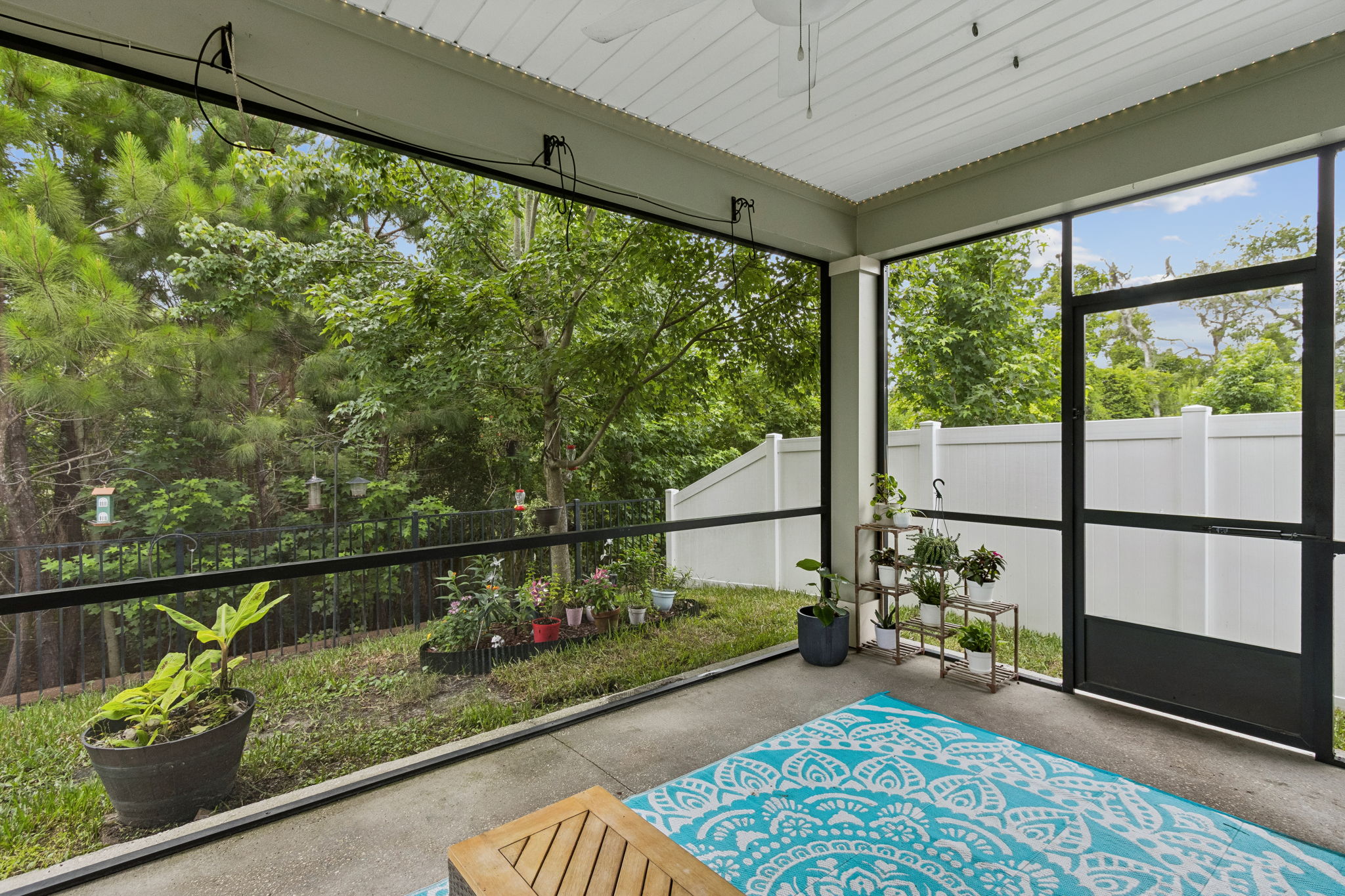 Screened-in Porch