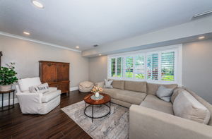 Living Room 3-2