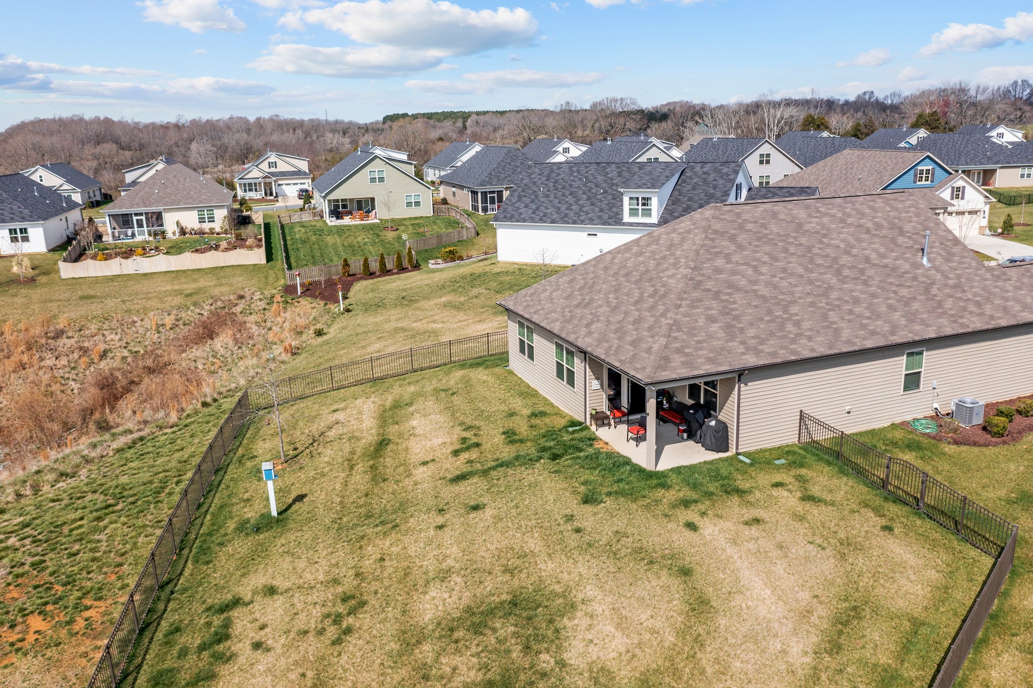 1087 Pentland Pl, Burlington, NC 27215, USA Photo 11