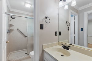  Photo 44