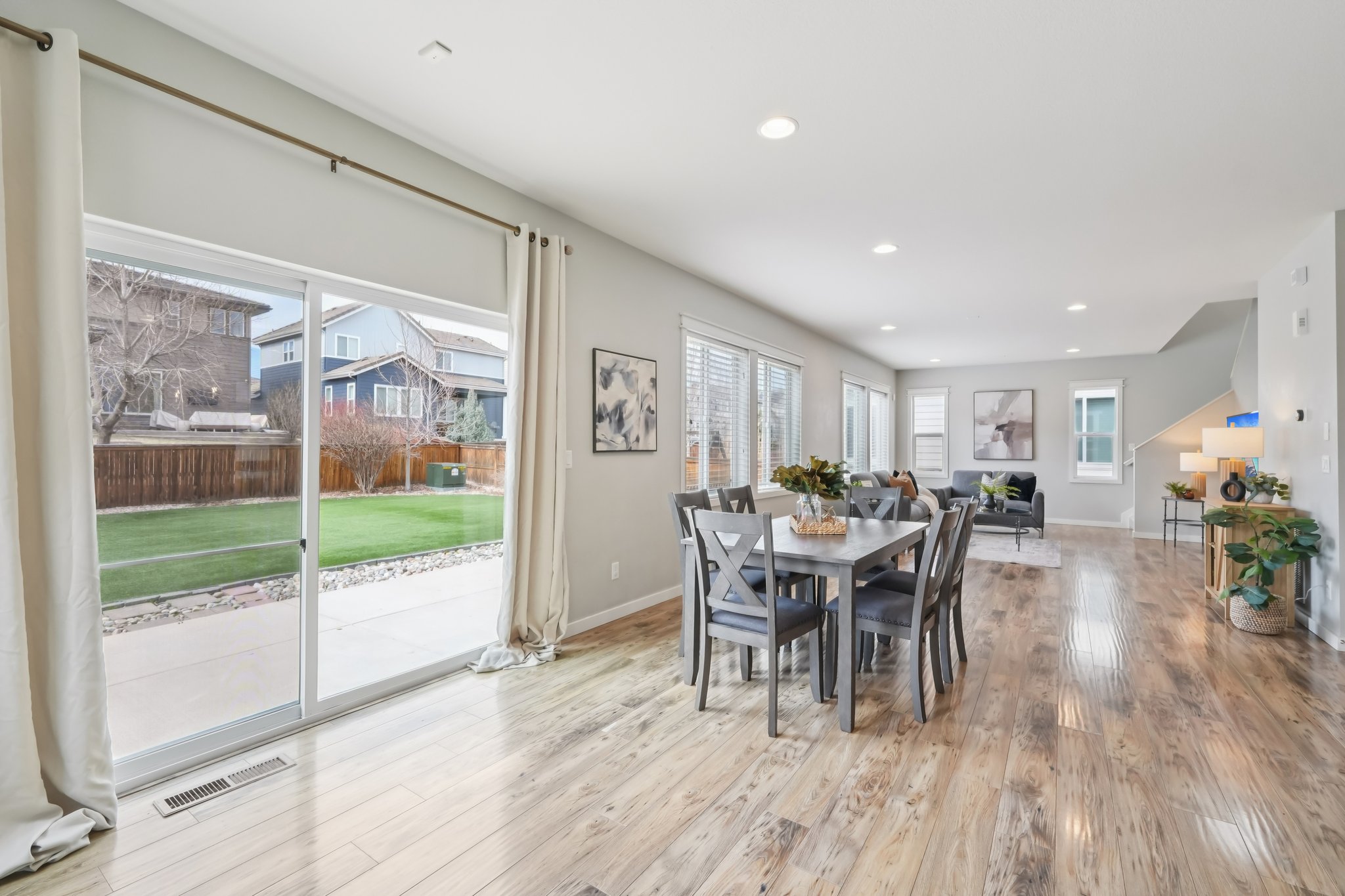 Touchstone Loop-S1403-010.jpg