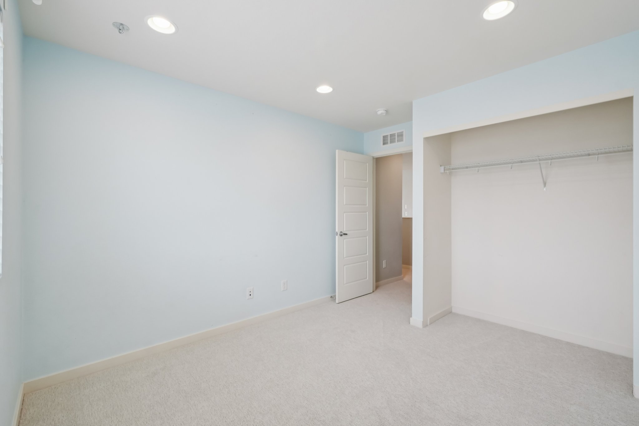 Touchstone Loop-S1403-047.jpg