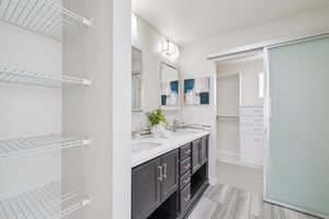 Touchstone Loop-S1403-038.jpg