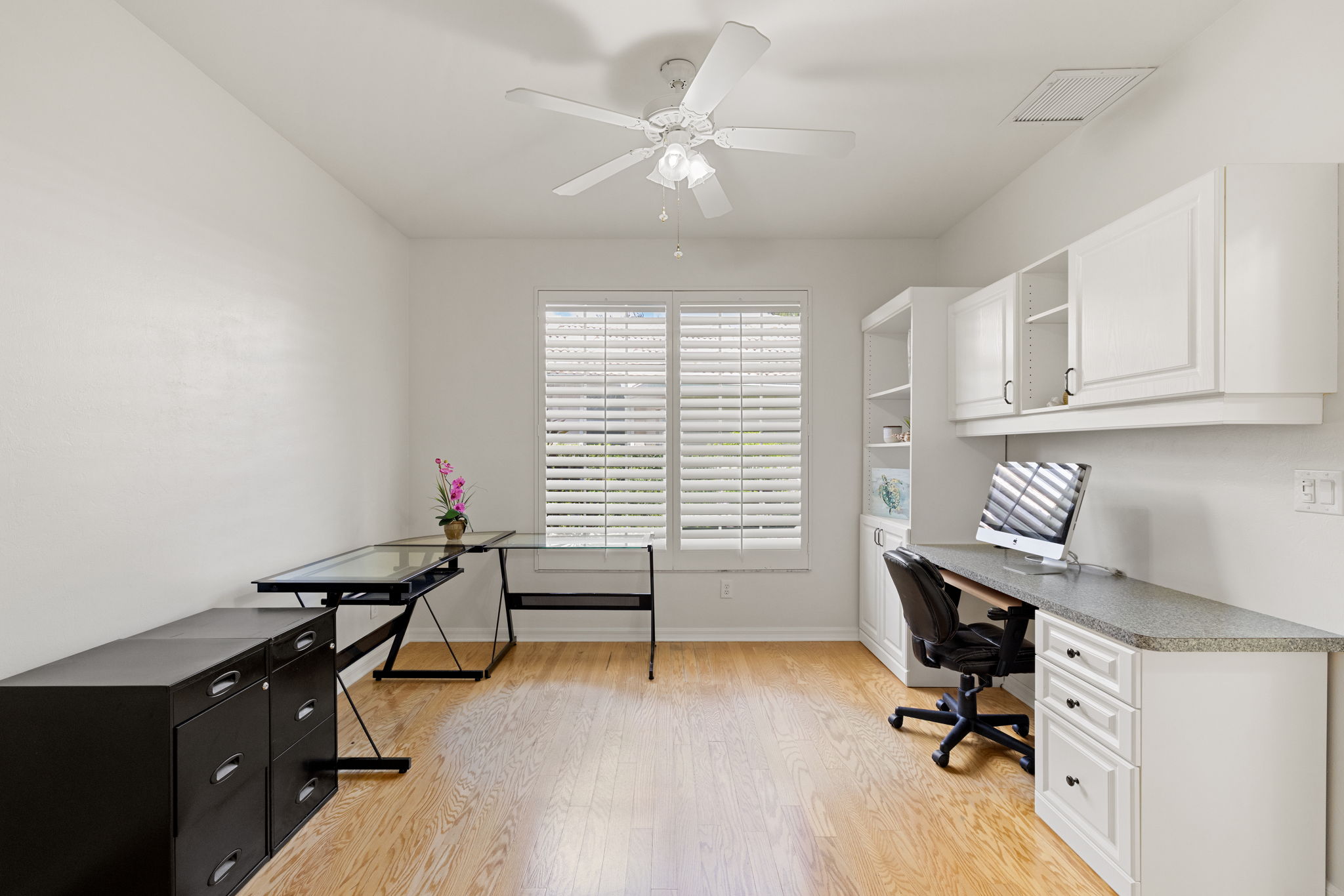 Office with closet or bedroom 3