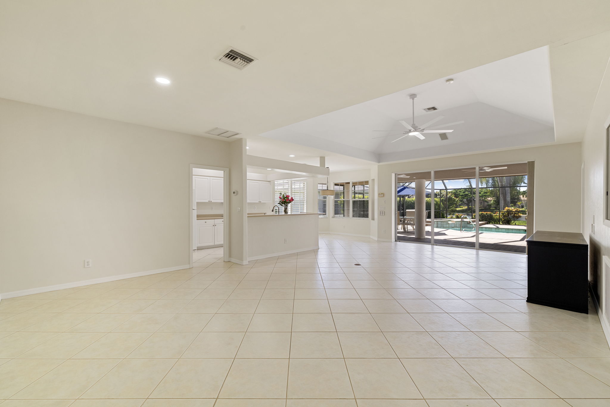Living/Dining Room