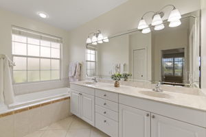 Master Bath soaking tub and dual sinks