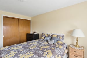 067.jpg