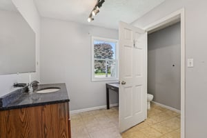 Shoreline Dr-S0808-015.jpg