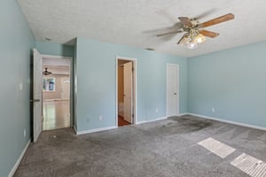 Shoreline Dr-S0808-025.jpg