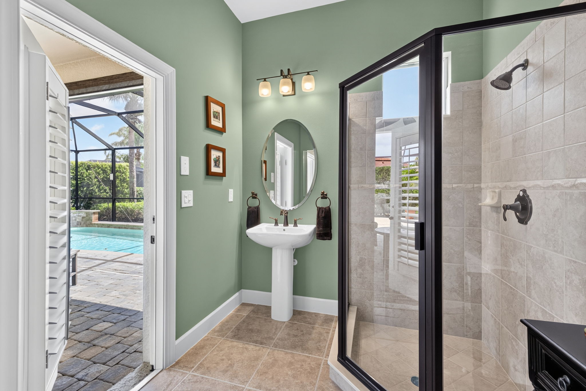 Guest Bathroom 2