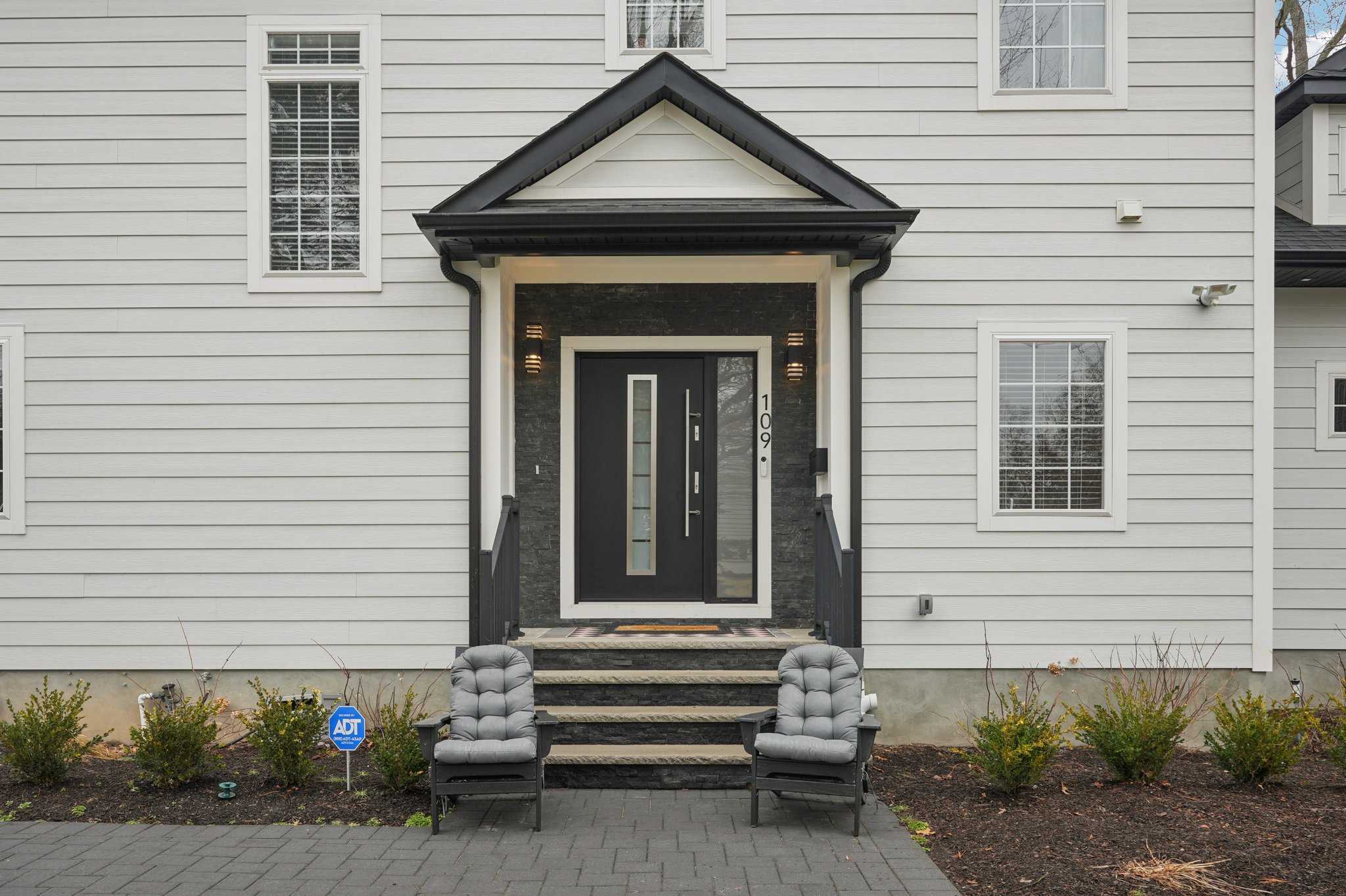 Arbor Dr-S0903-002 (2).jpg