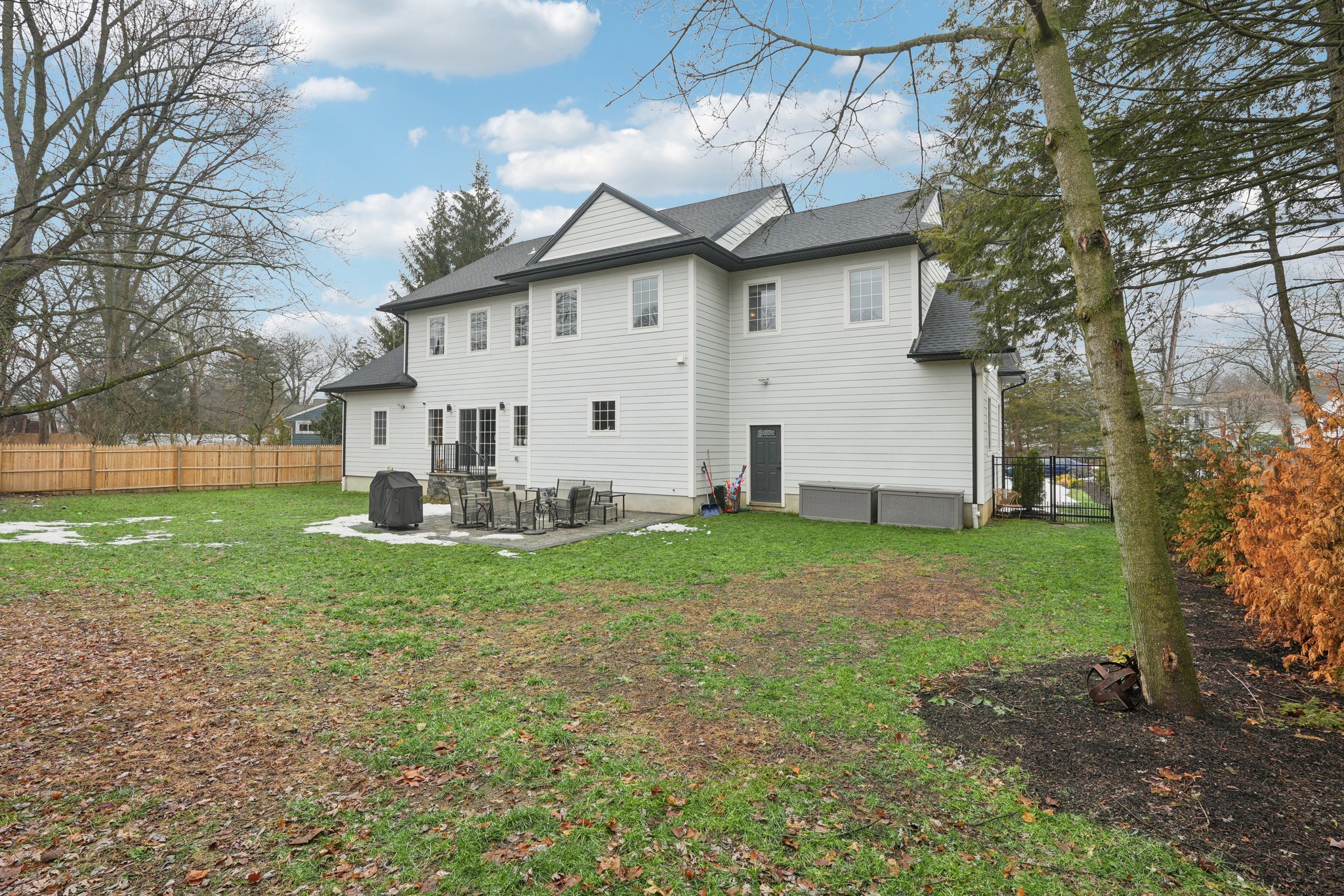 Arbor Dr-S0903-057 (2).jpg