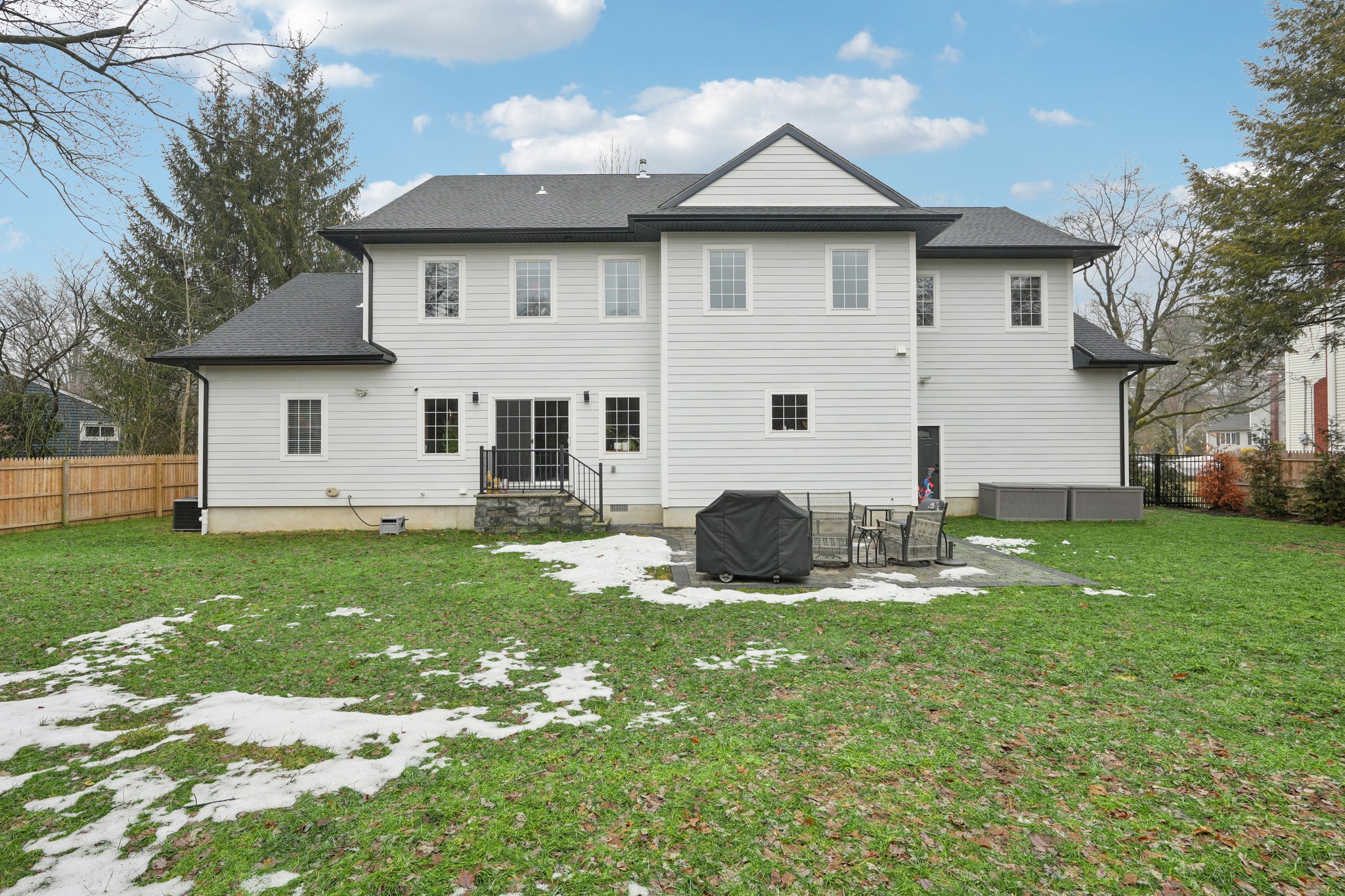 Arbor Dr-S0903-058 (2).jpg