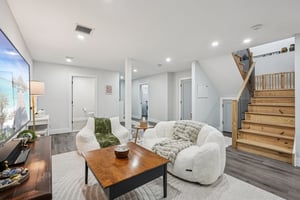 Arbor Dr-S0903-047 (2).jpg