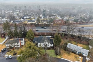 Arbor Dr-S0903-065 (2).jpg