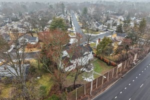 Arbor Dr-S0903-072 (2).jpg