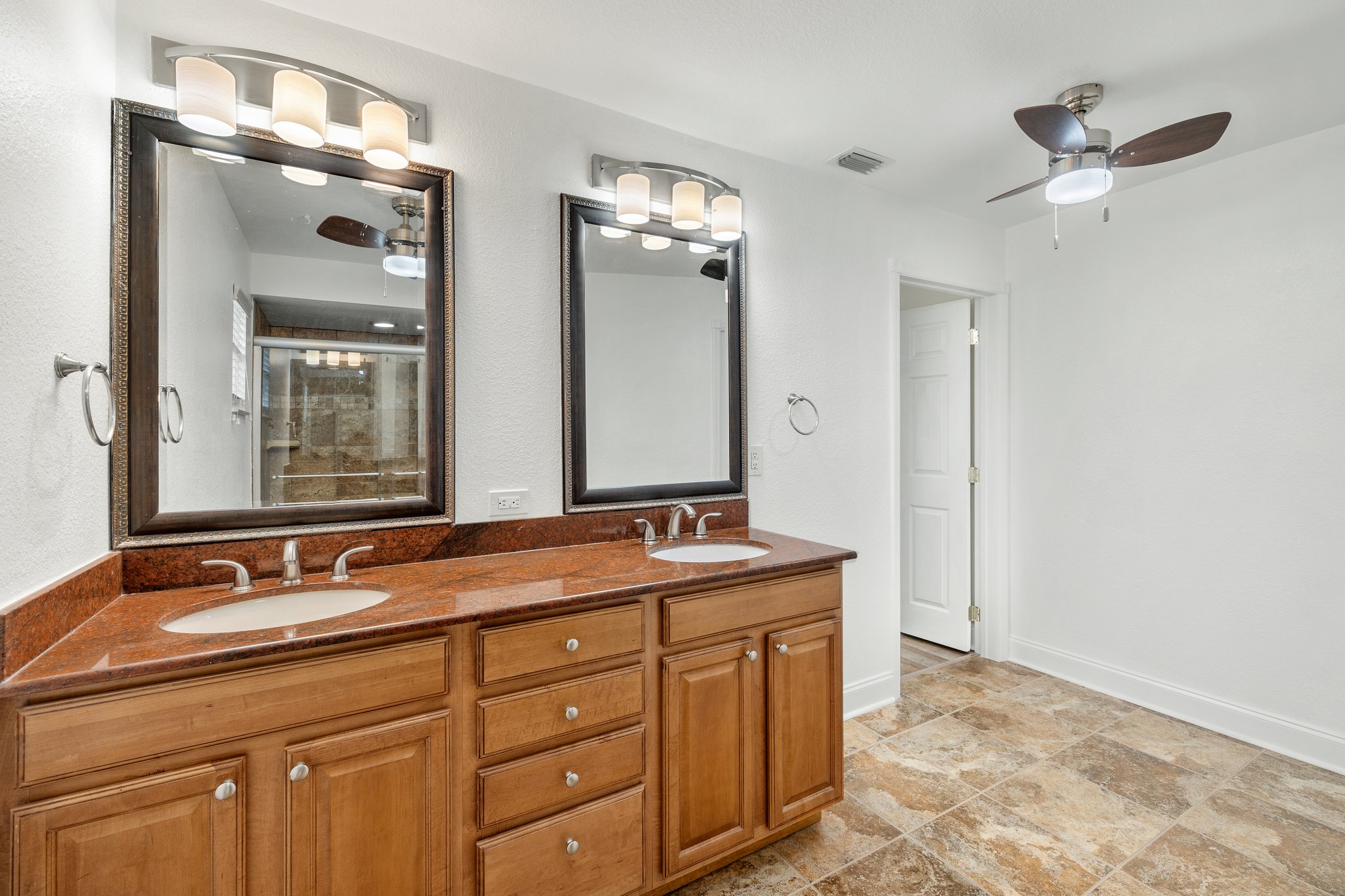 Primary Bathroom 2.jpg