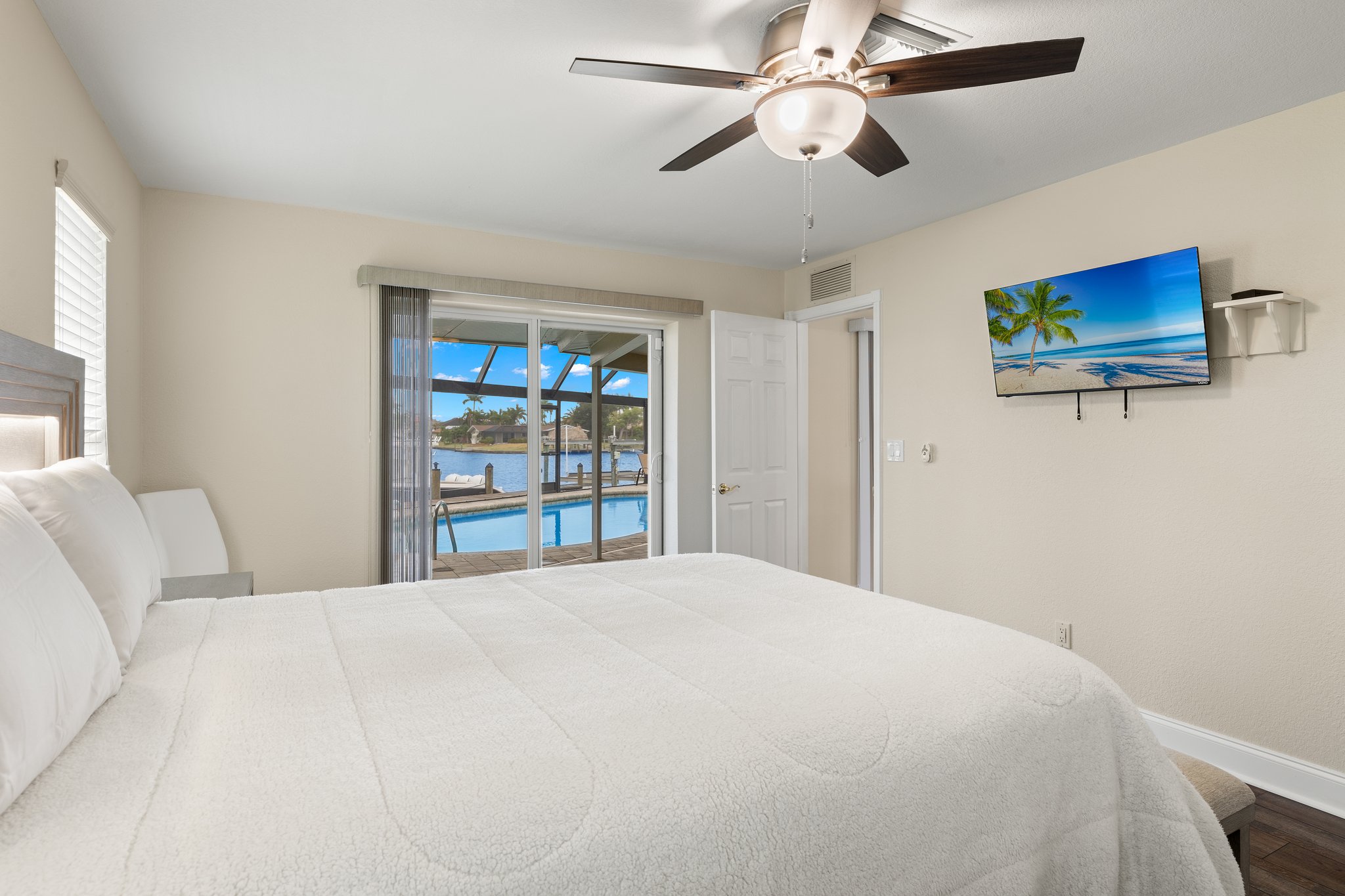 Primary Bedroom 4.jpg