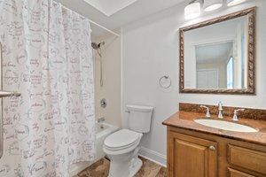 Guest Bathroom 1.jpg