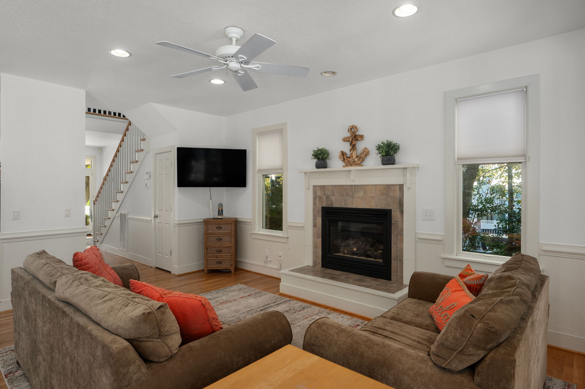 109-Beachcomber-Ct-Living-V2