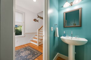 109-Beachcomber-Ct-Foyer-Half-Bath