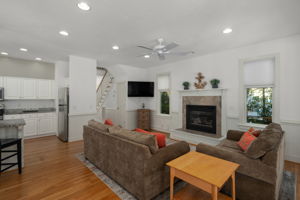 109-Beachcomber-Ct-Living