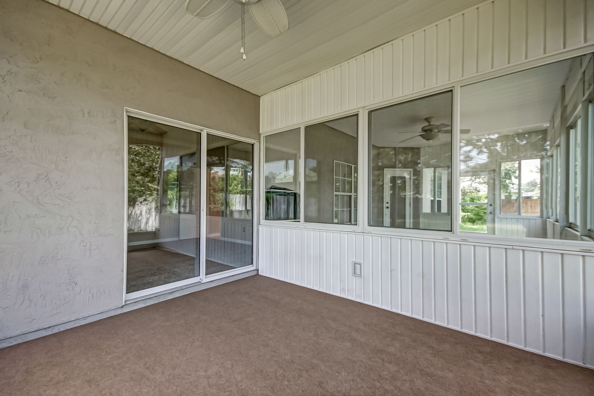 Screened-in Porch