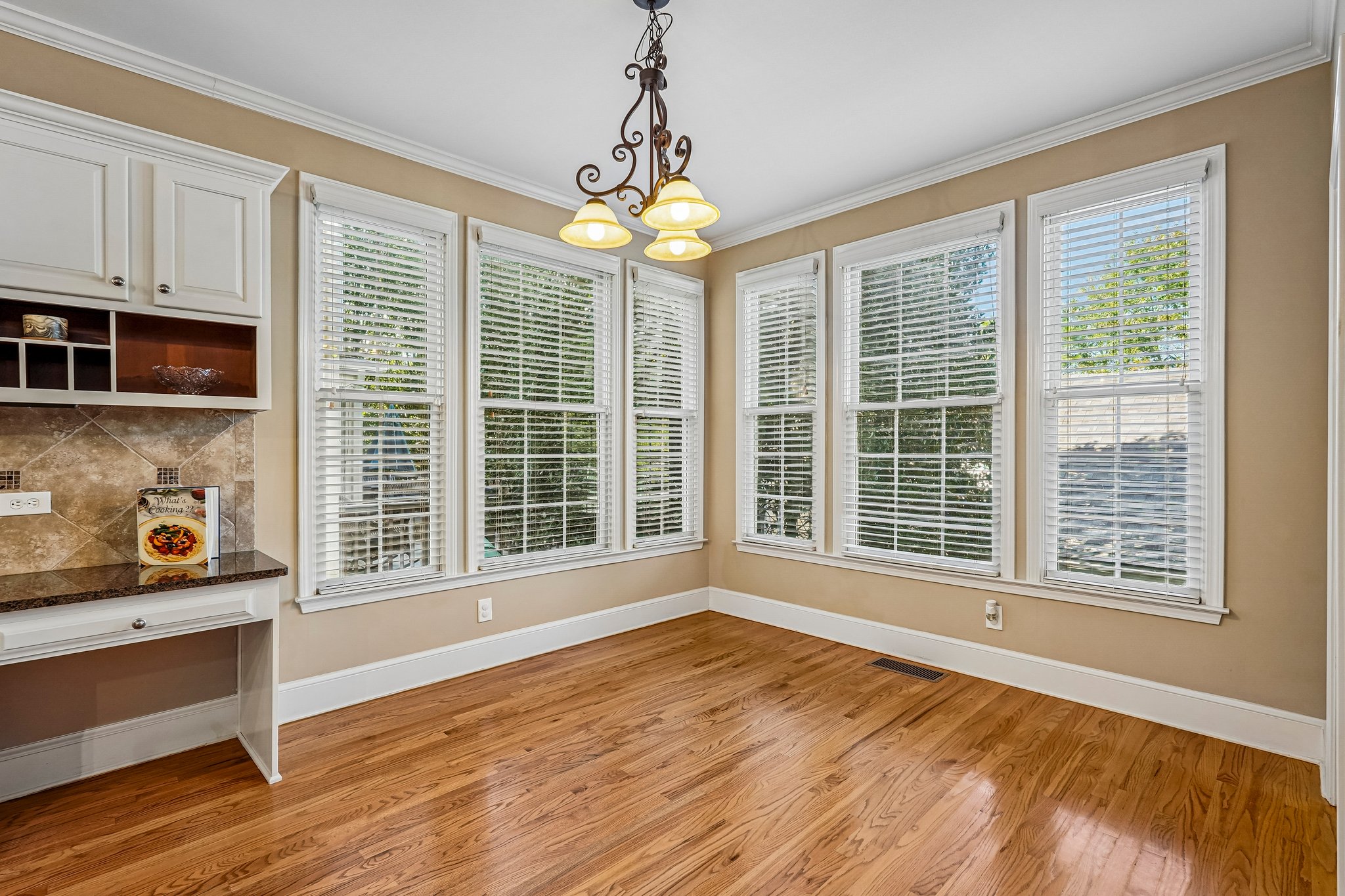 Centennial Dr-S2909-025.jpg
