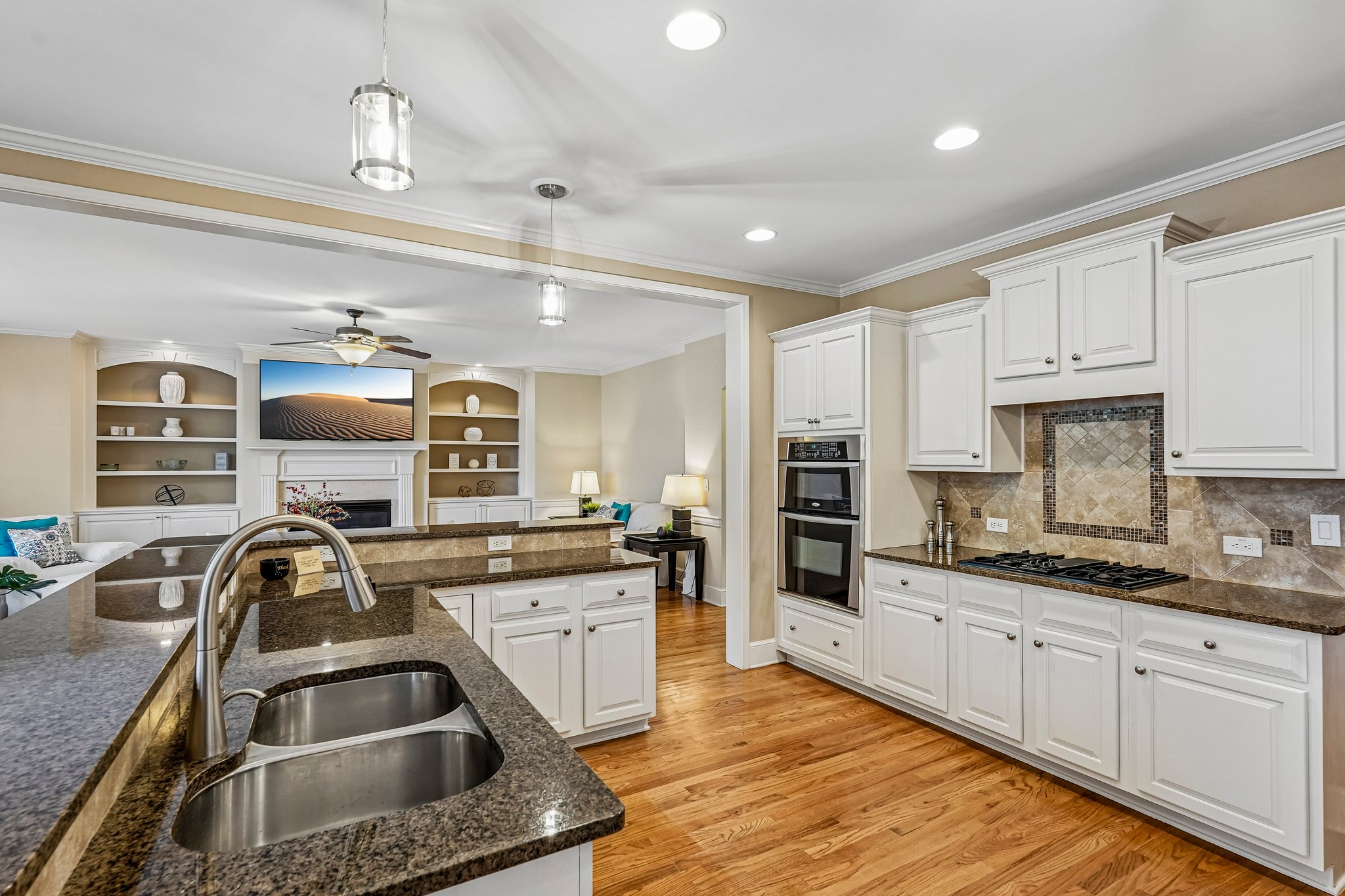 Centennial Dr-S2909-032.jpg