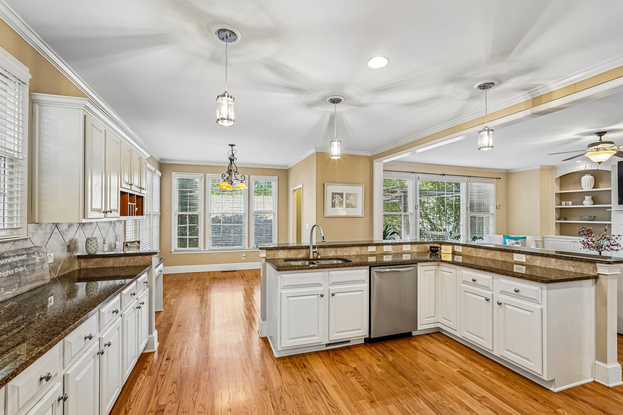 Centennial Dr-S2909-033.jpg