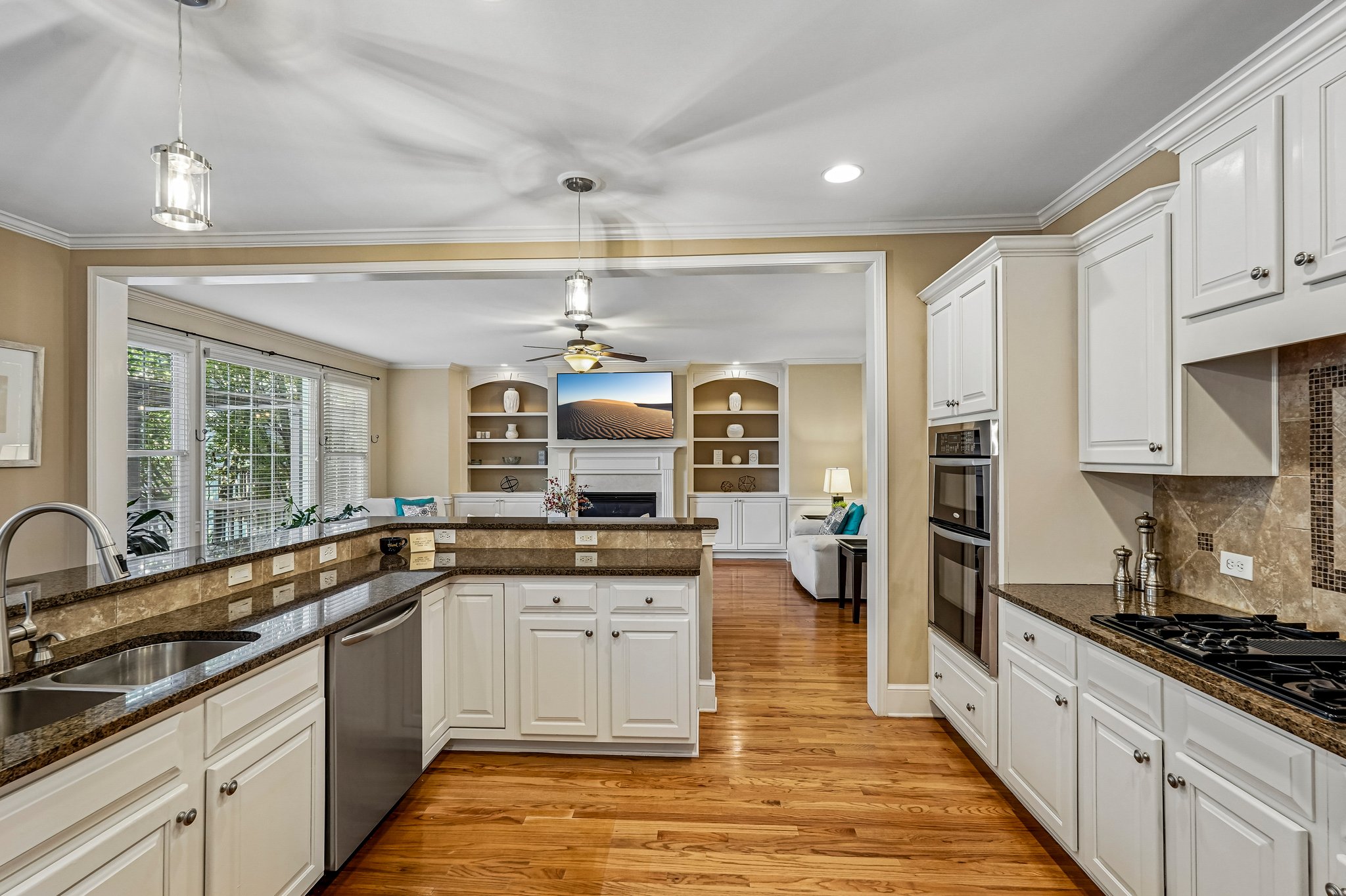 Centennial Dr-S2909-036.jpg