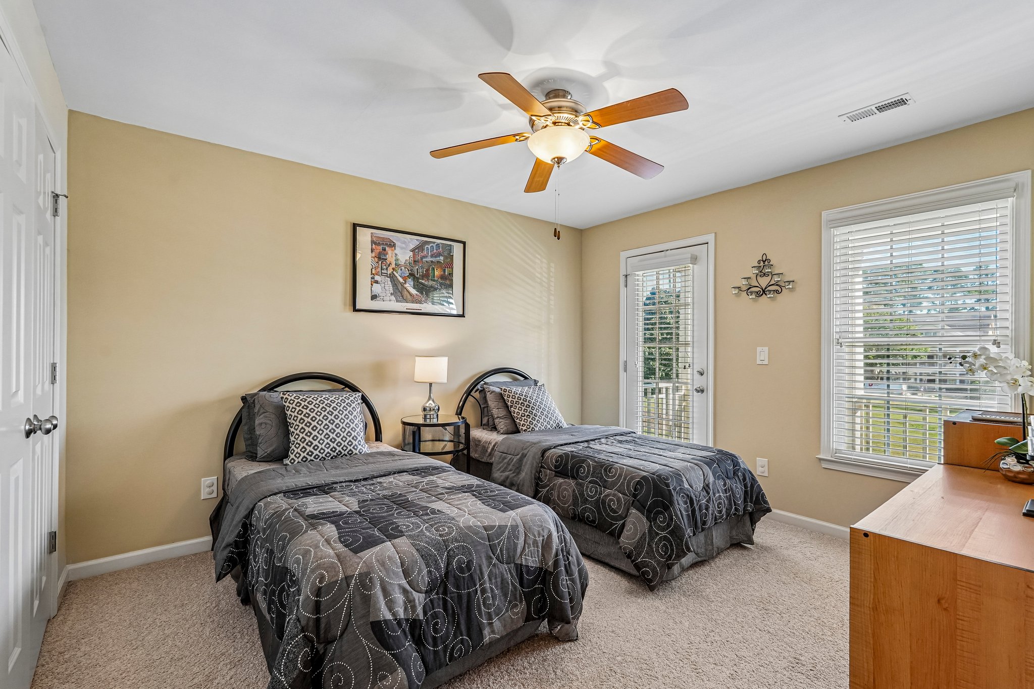 Centennial Dr-S2909-059.jpg