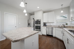  Photo 12