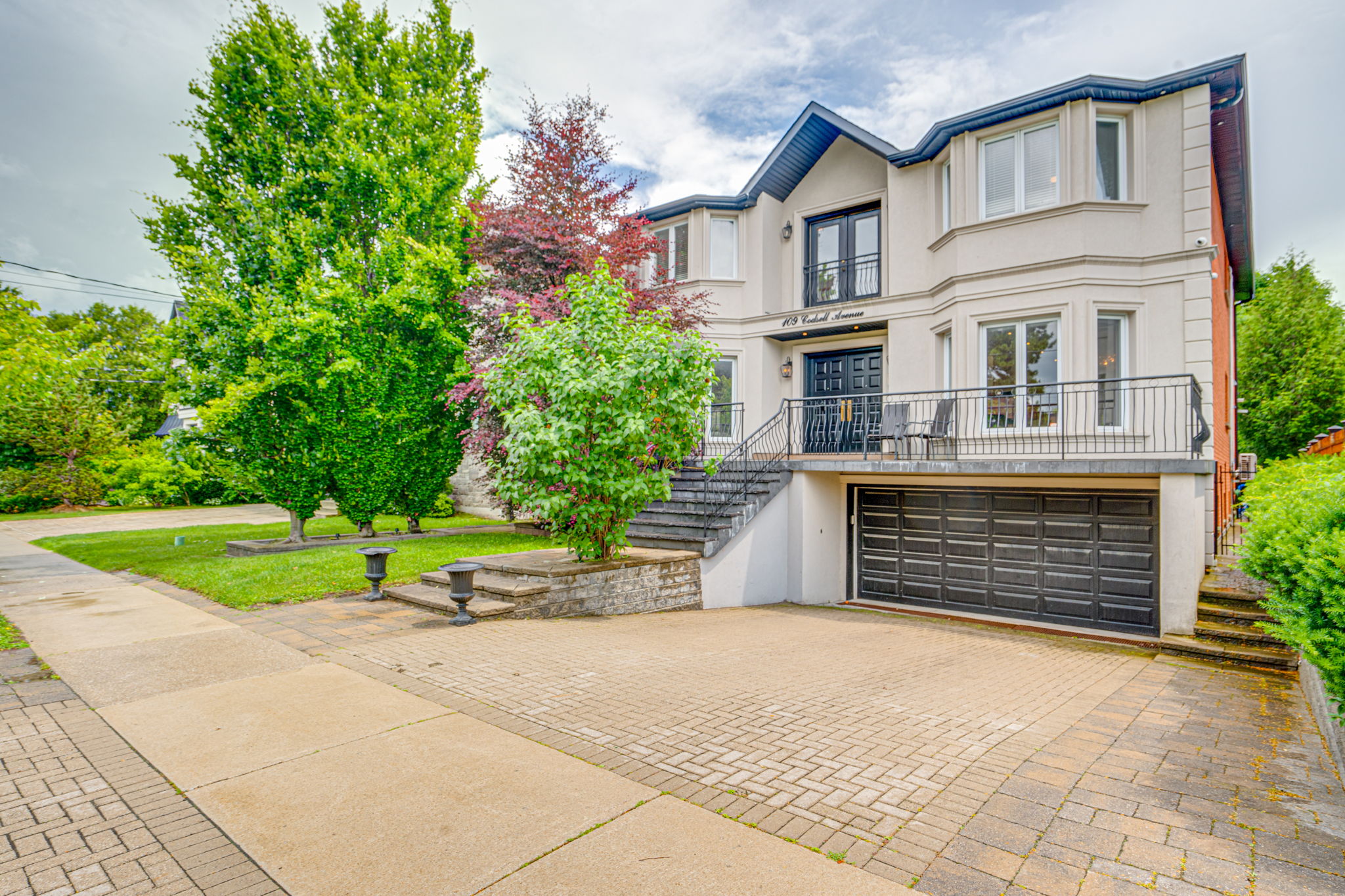 109 Codsell Ave Toronto, ON M3H 3W2