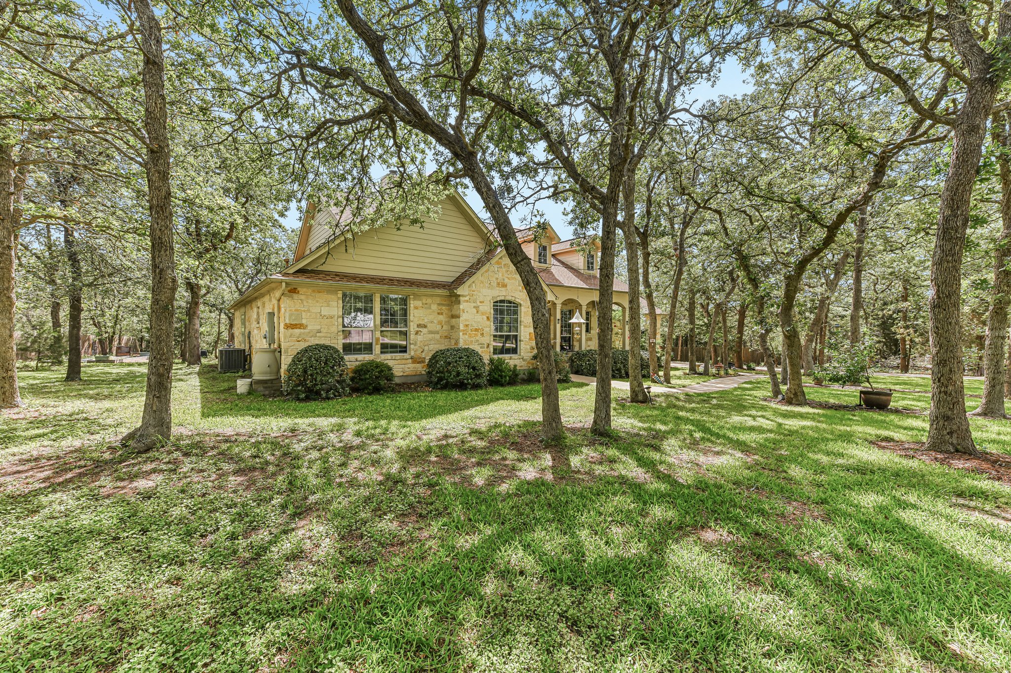 Elm Wood Dr-S1705-002.jpg