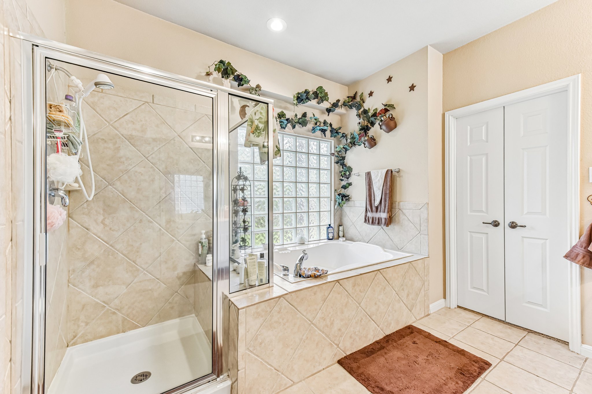 Elm Wood Dr-S1705-039.jpg