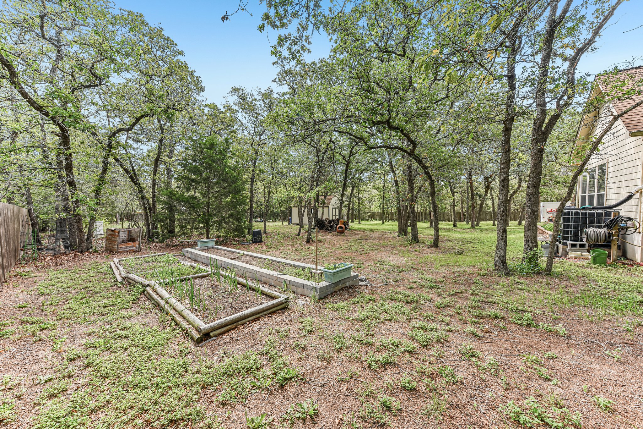 Elm Wood Dr-S1705-050.jpg