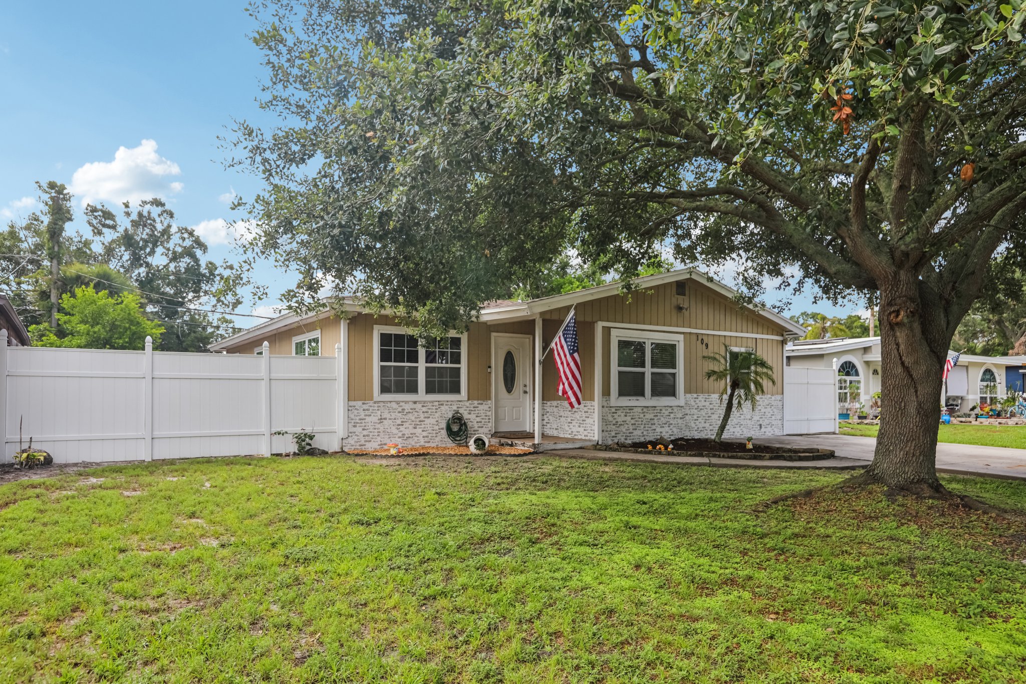 Emerald Ln-1406-003.jpg