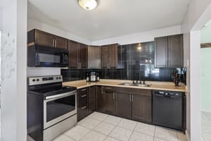 Emerald Ln-1406-011.jpg