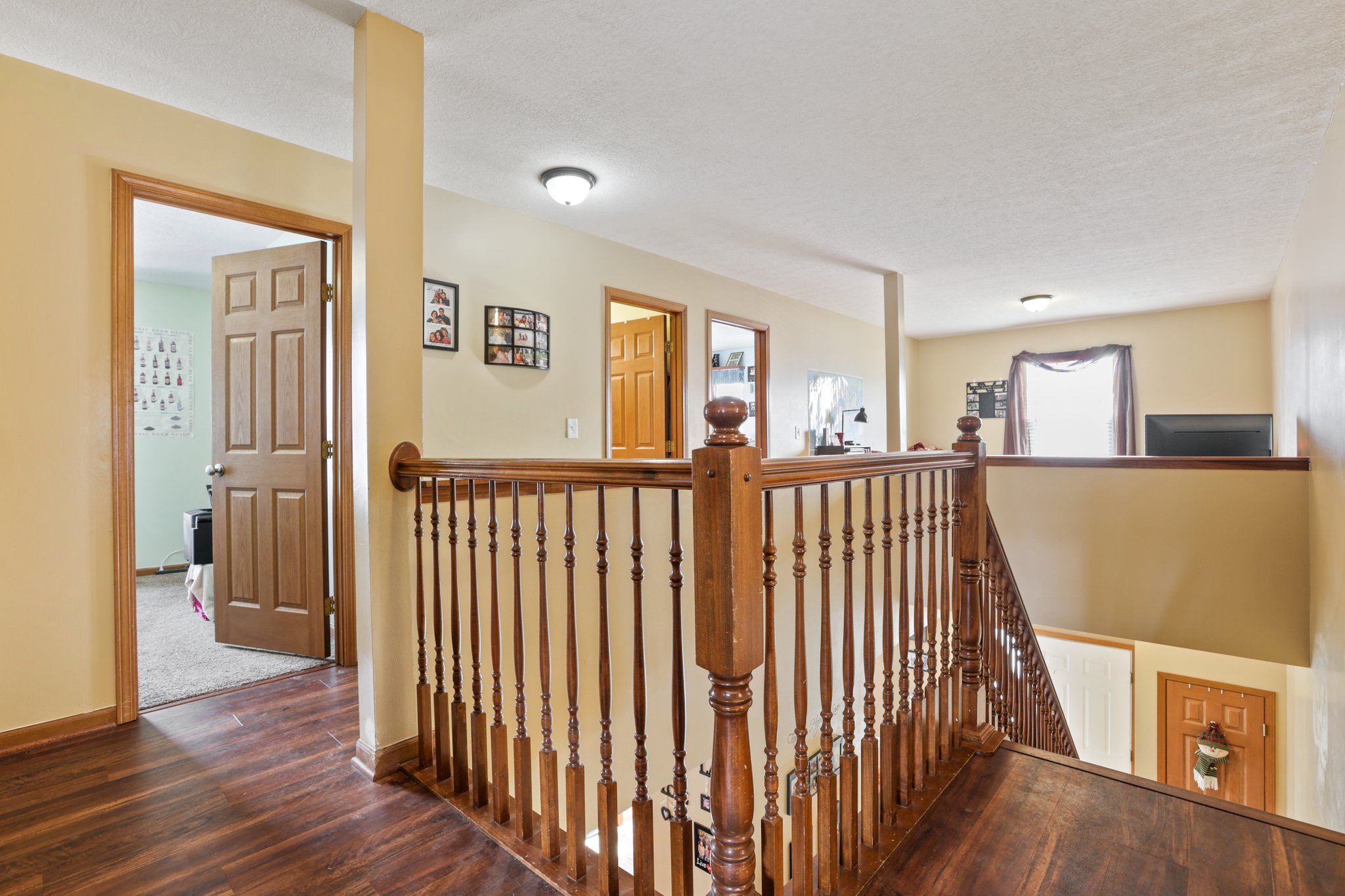 2nd Level Hallway w/Loft