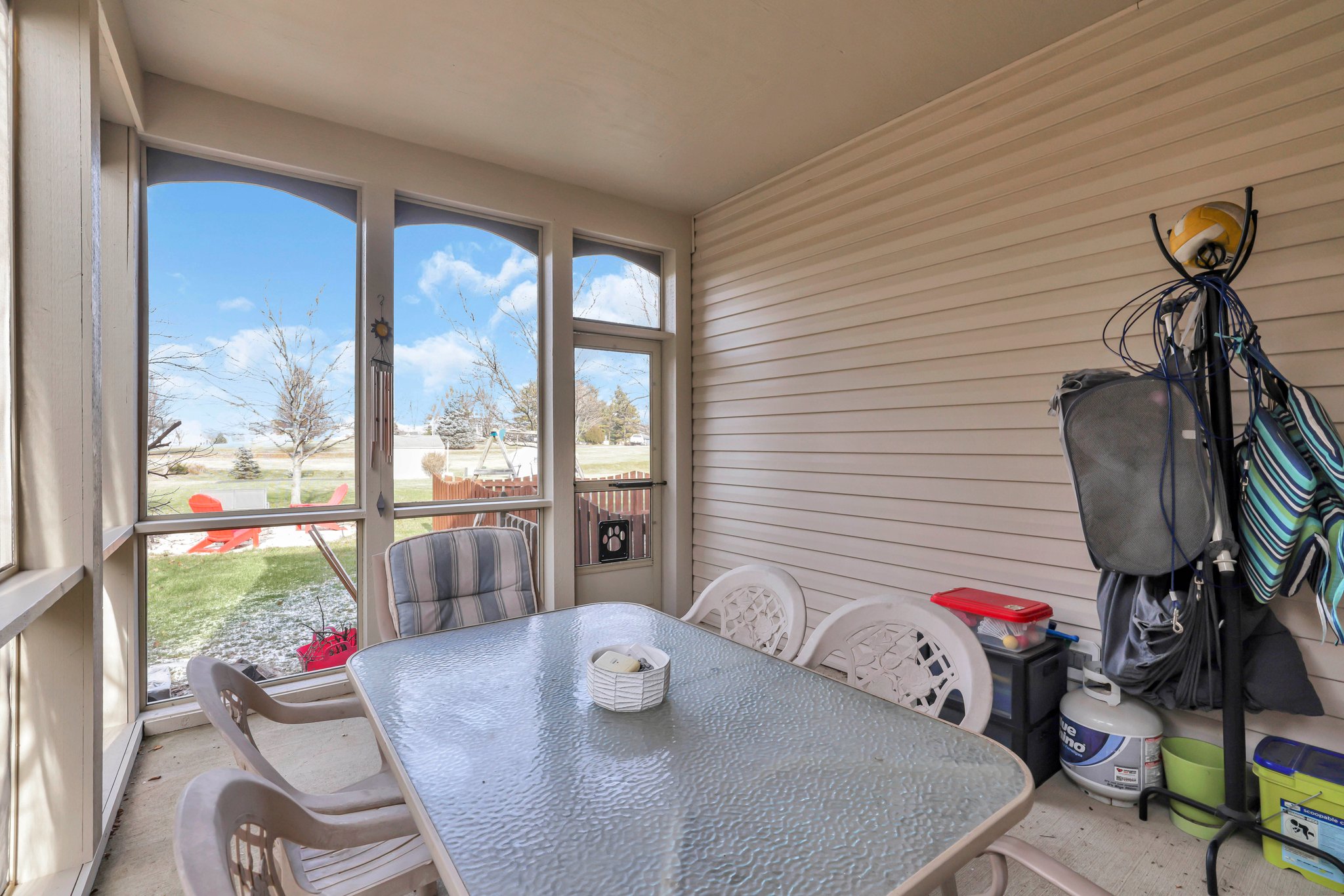 Screened-in Porch