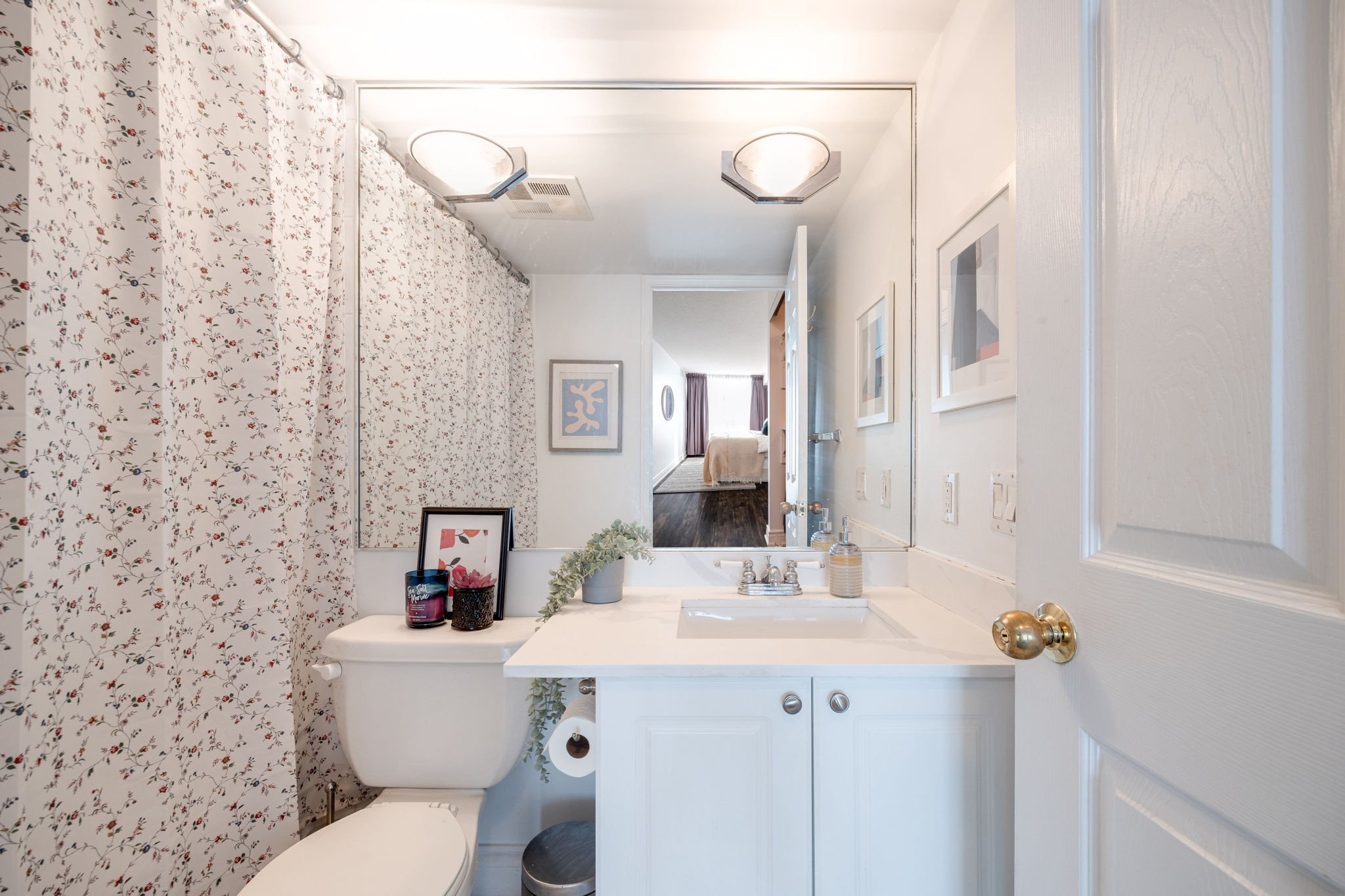 Toronto property showcase — delivered property photograph 19