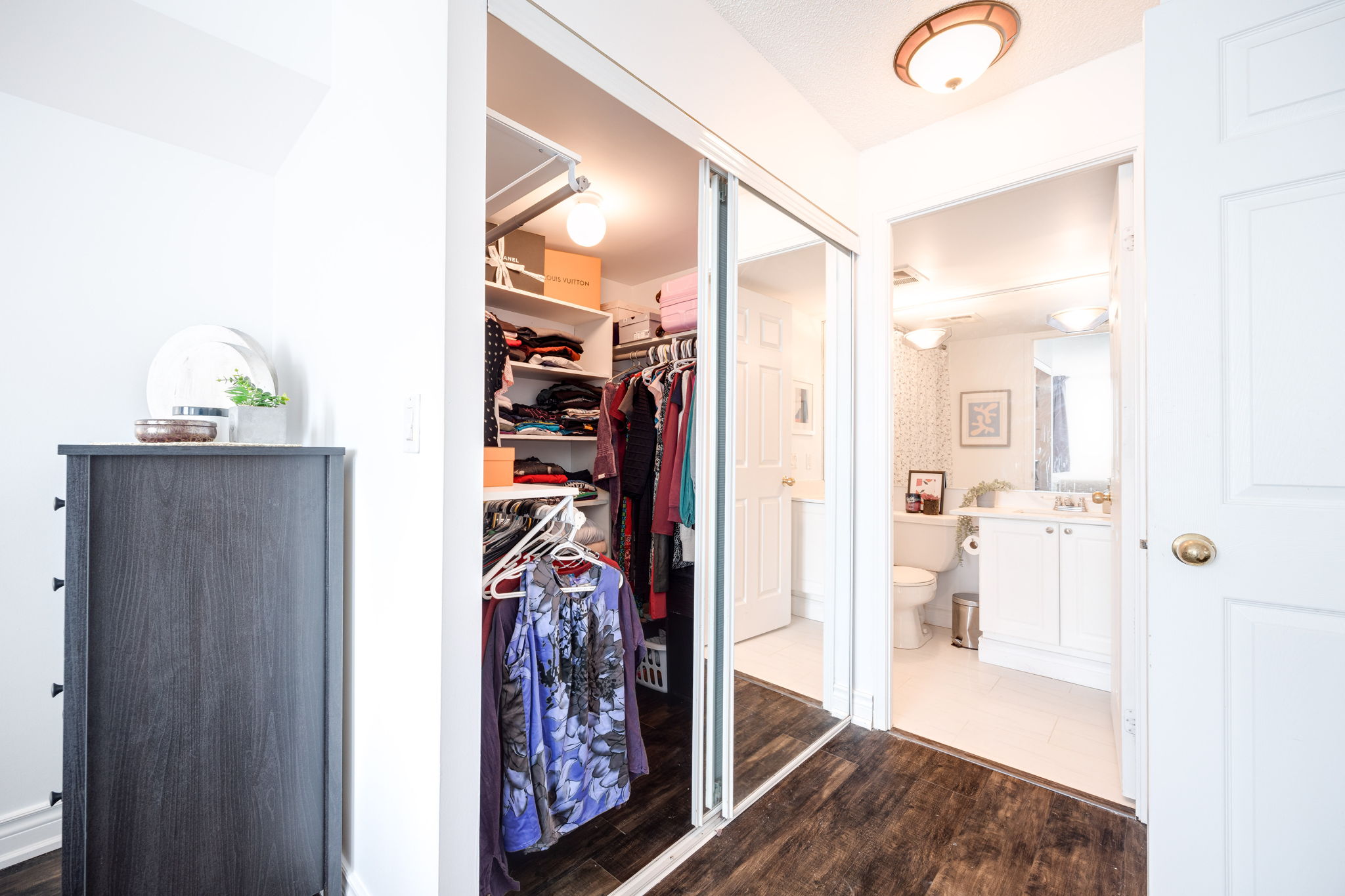 Toronto property showcase — delivered property photograph 17