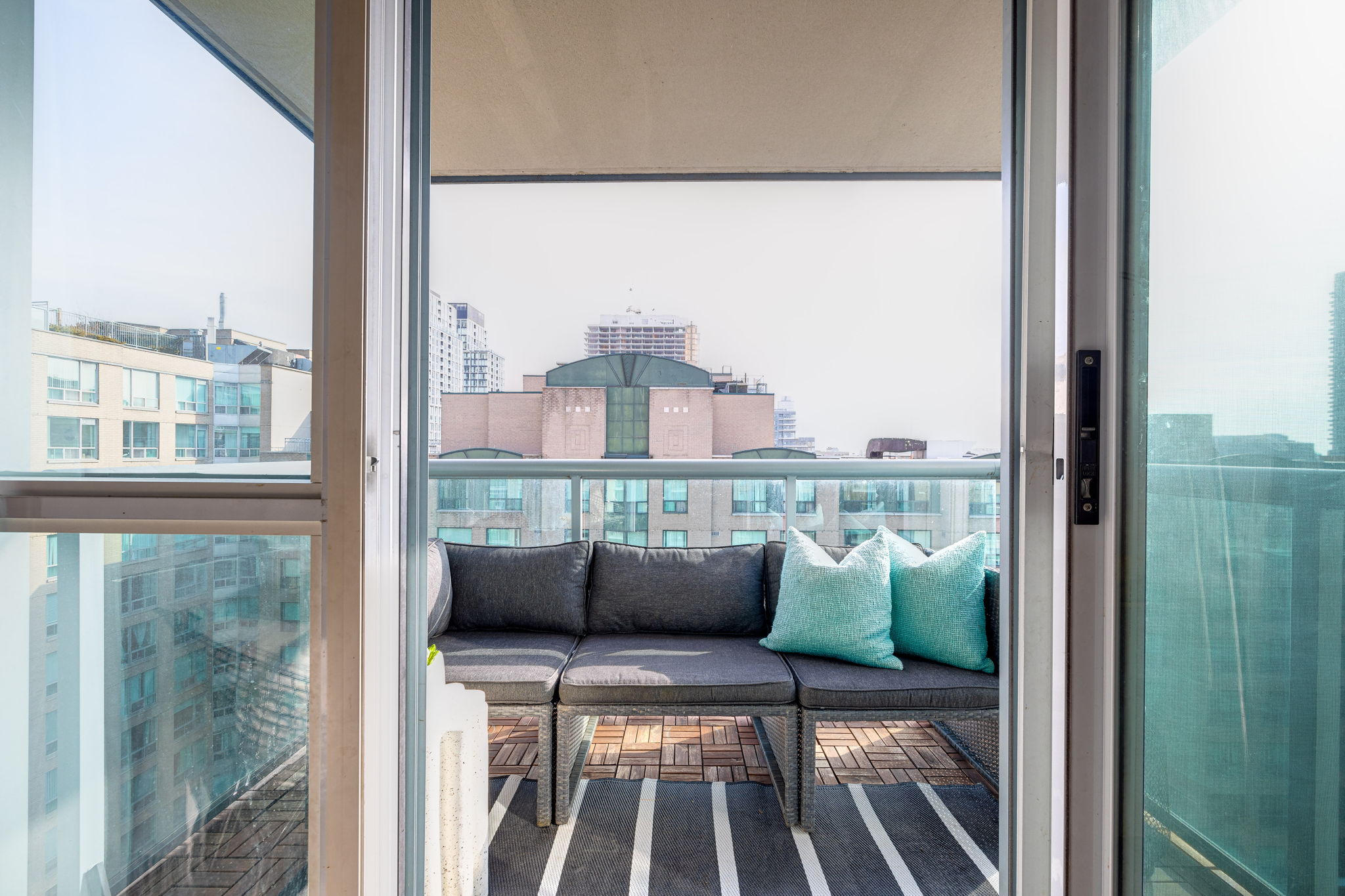 Toronto property showcase — delivered property photograph 36