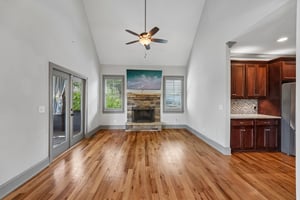 Old Avery Dr-S2306-017.jpg