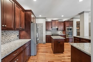 Old Avery Dr-S2306-019.jpg