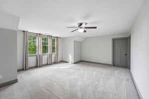 Old Avery Dr-S2306-038.jpg